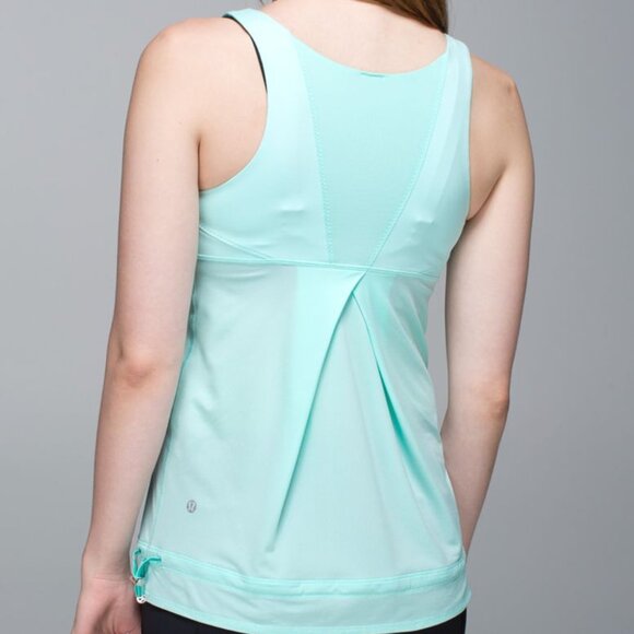 Lululemon Run: Ta Ta Topper - Picture 2 of 3